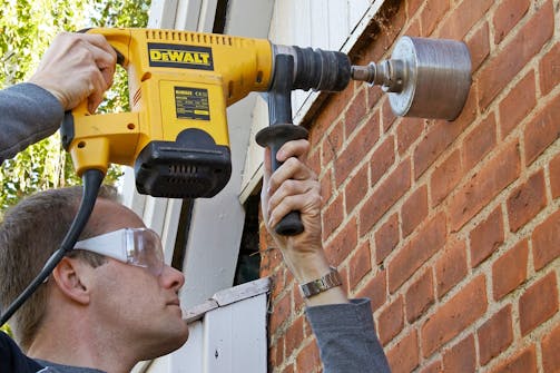 Isojen reikien poraaminen poravasaralla Isojen reikien poraaminen poravasaralla